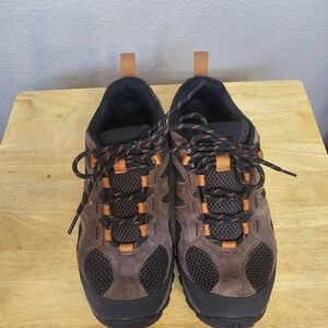 Merrell Mens Yokota 2 Sz 7 Hiking Shoe Low Cut Comfort Good Grip Outdoors S042